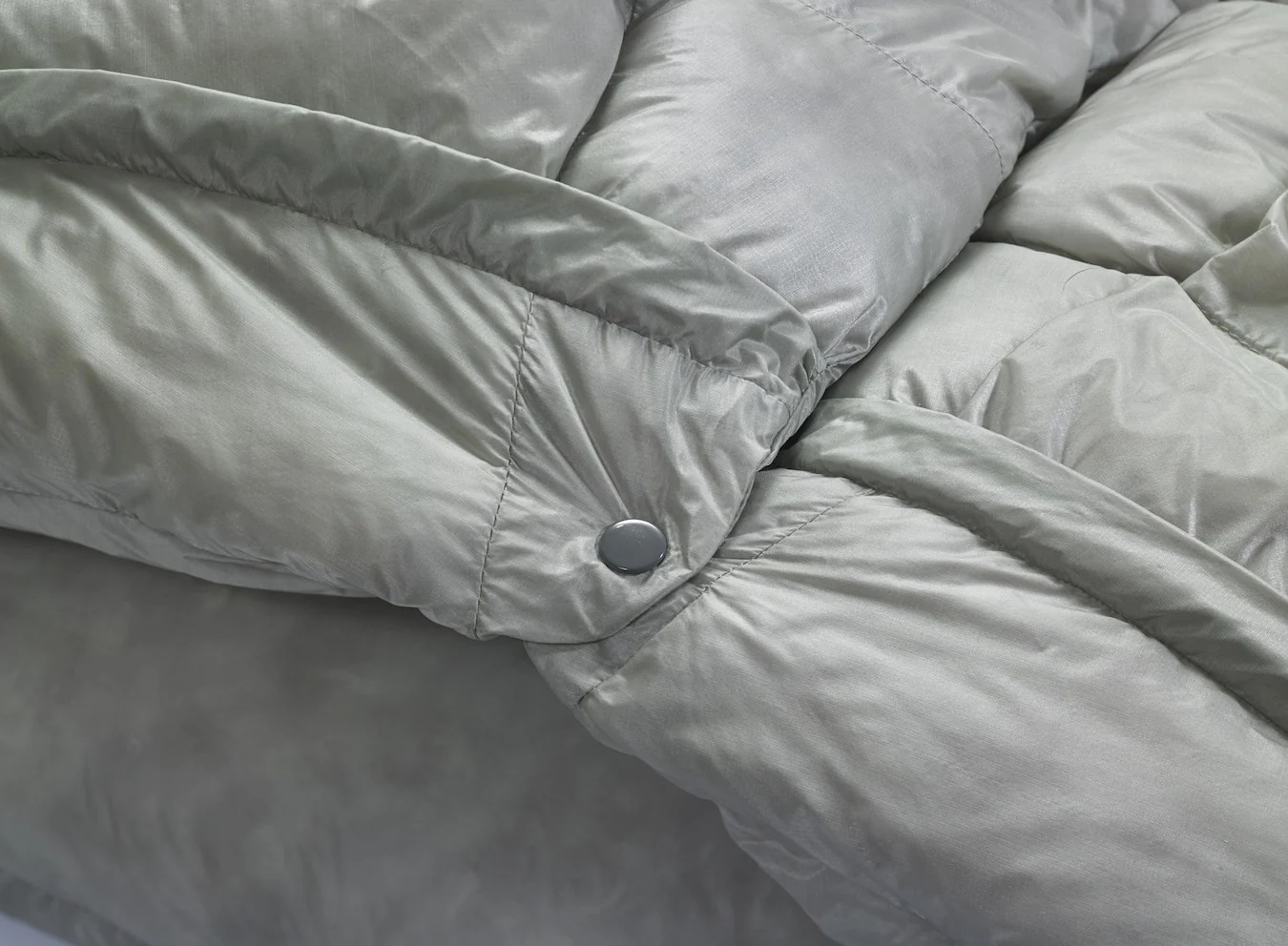 Vesper 20°F Down Quilt - Image 10